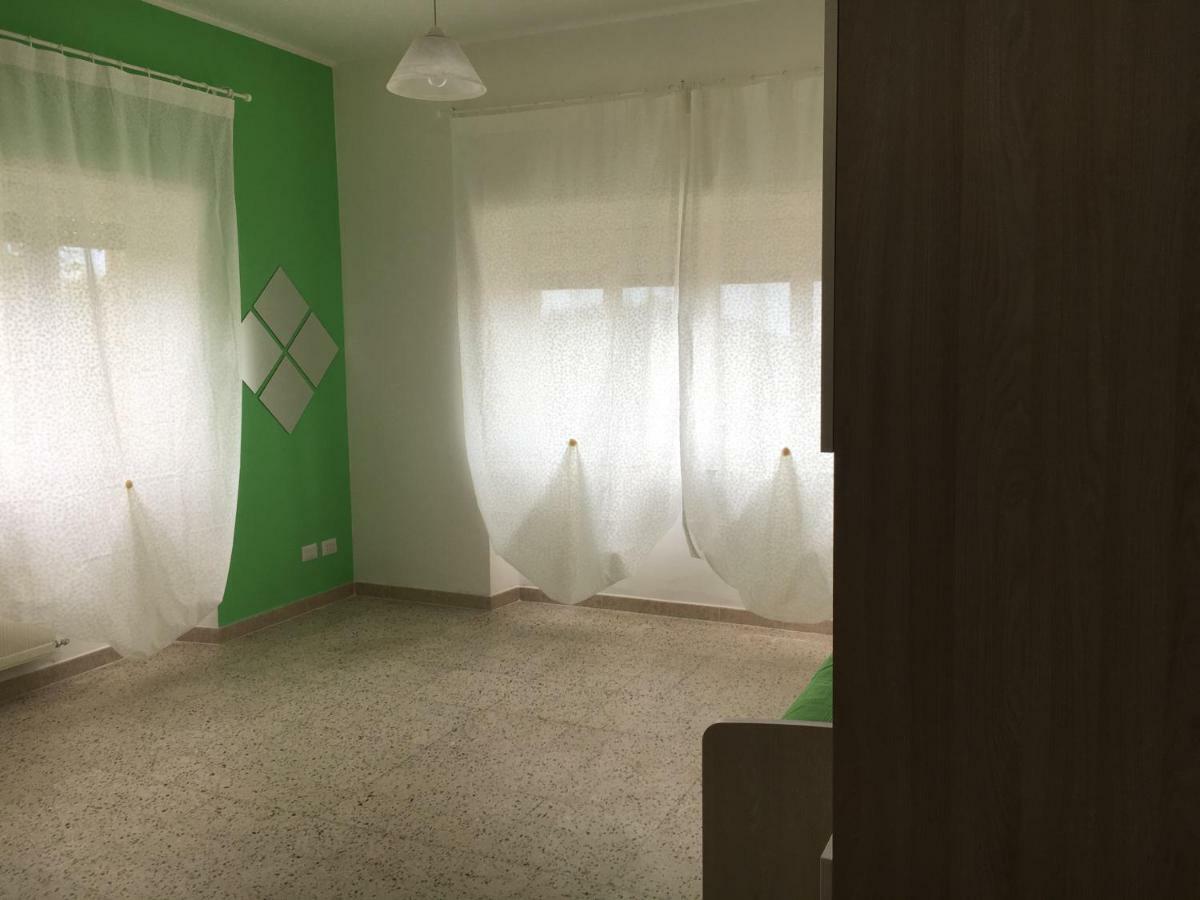 Mela Verde Минтурно Екстериор снимка
